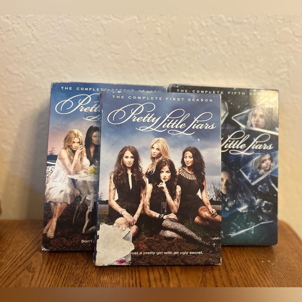 Pretty Little Liars Full DVD set (seasons 1-7)